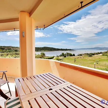 Appartement A/c, Sea View, 400 From The *