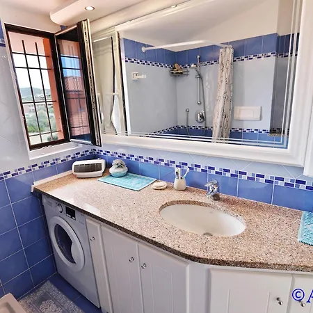 Apartment A/c, Sea View, 400 From The