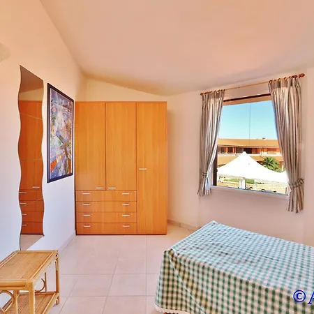 Apartment A/c, Sea View, 400 From The