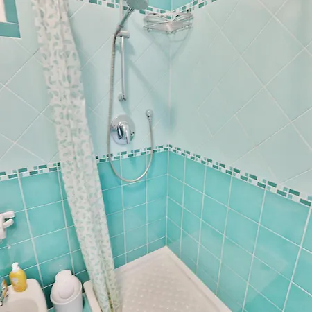 A/c, Sea View, 400 From The Punta Molara